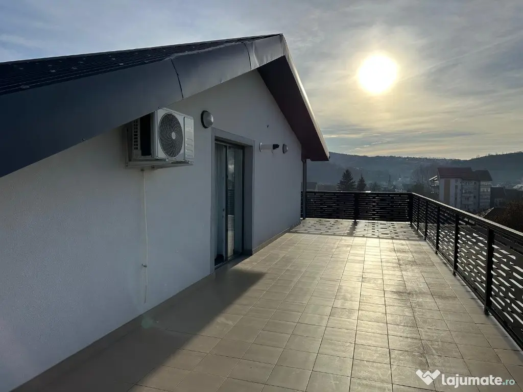 Apartament 3 camere zona Indepemdentei