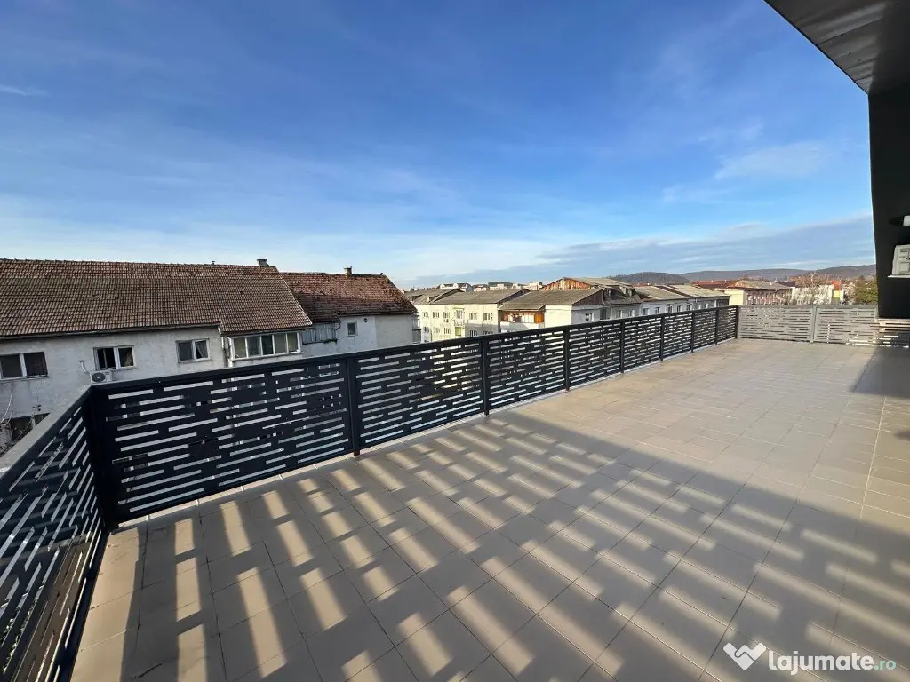 Apartament 3 camere zona Indepemdentei