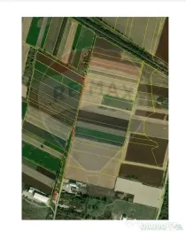 Teren intravilan 3400mp de vânzare la Sântion