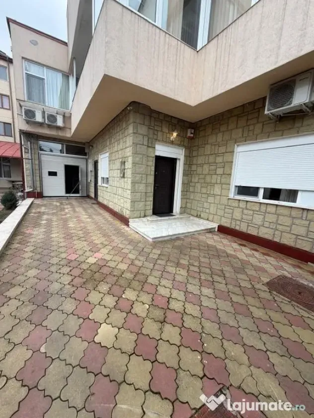 Casa P+1+M , Faleza Nord, pretabil Pensiune /Comercial