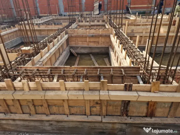 Super locatie, padure Rosu, vila în constructie 290 mp , te