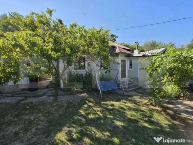 Casă 70 mp– Valea Caselor, Dâmbovița