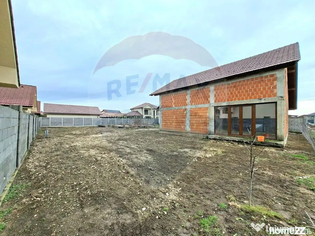 Casă în Vladimirescu, 5 camere, garaj, 1000 mp teren. C...