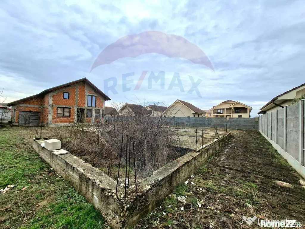 Casă în Vladimirescu, 5 camere, garaj, 1000 mp teren. C...