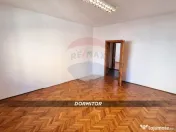 Casă / Vilă cu 5 camere de vânzare în zona Orasul Vechi 