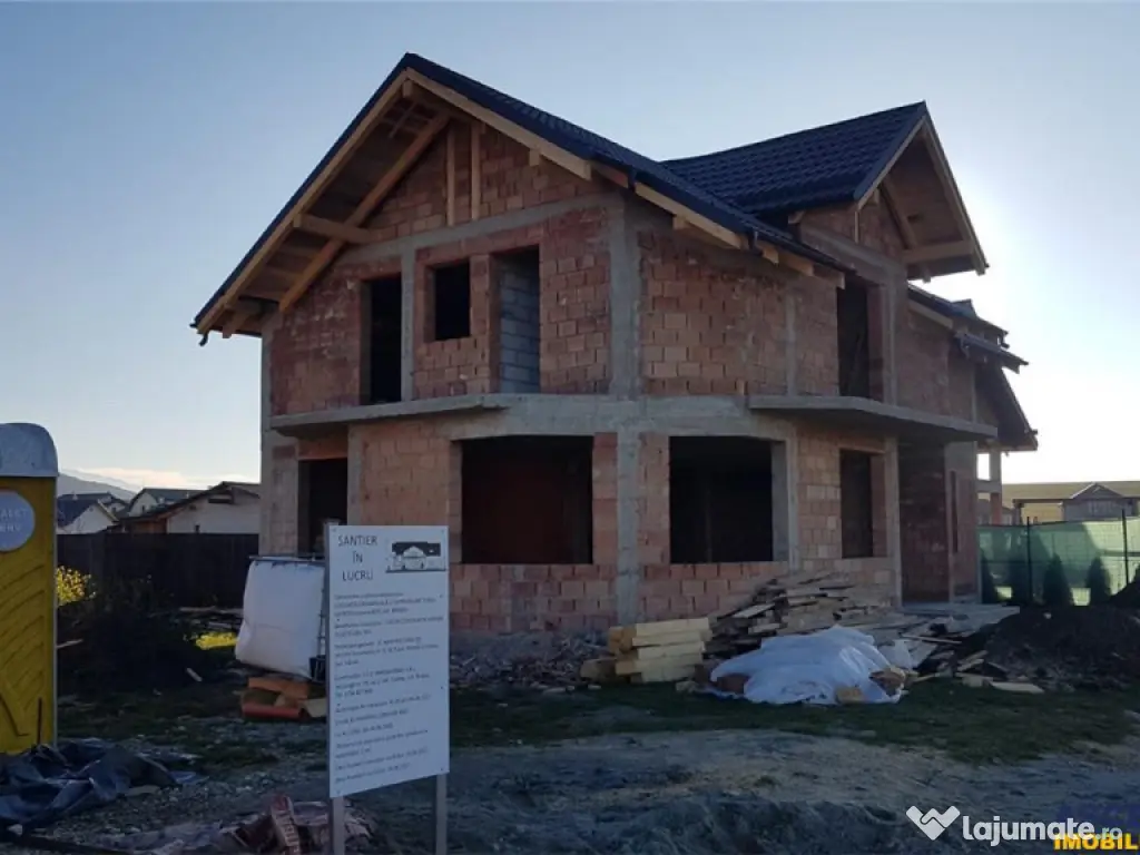 Casa eleganta pe 2 nivele, la 15 minute de Brasov, DJ 112A,