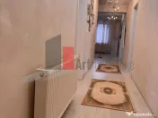 Vanzare apartament 3 camere si curte,loc de parcare Padur... 