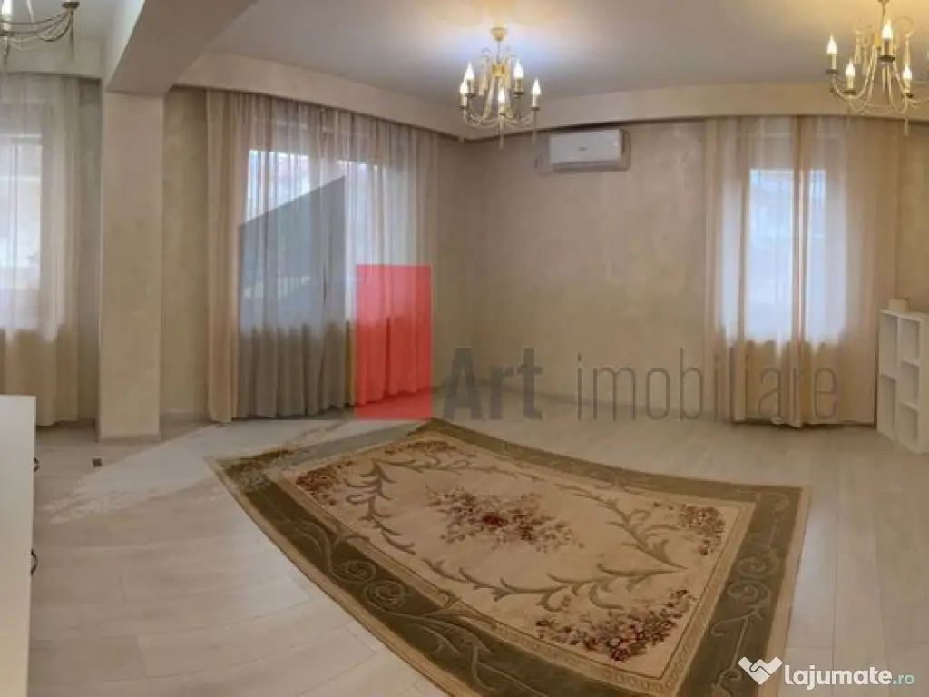 Vanzare apartament 3 camere si curte,loc de parcare Padur...