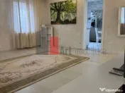 Vanzare apartament 3 camere si curte,loc de parcare Padur... 