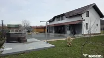 Proprietate pe malul Mureșului – Stâna de Mureș