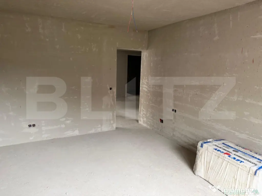 Apartament 4 camere, semifinisat cu garaj si boxa, zona Brad - Zalau (Salaj)