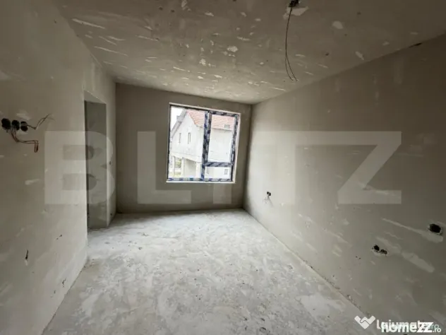 Apartament 4 camere, semifinisat cu garaj si boxa, zona Brad - Zalau (Salaj)