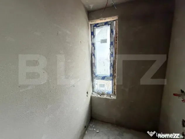 Apartament 4 camere, semifinisat cu garaj si boxa, zona Brad - Zalau (Salaj)