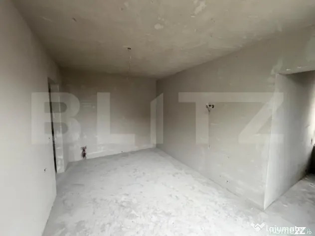 Apartament 4 camere, semifinisat cu garaj si boxa, zona Brad - Zalau (Salaj)