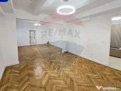 Apartament 4 camere de închiriat – Bd. Unirii / Str. V... 