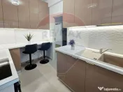 Apartament 4 camere de închiriat – Bd. Unirii / Str. V... 