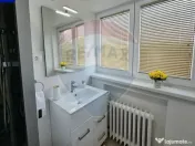 Apartament 4 camere de închiriat – Bd. Unirii / Str. V... 