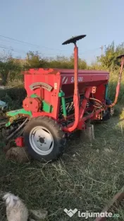 Semanatoare paioase AgroMasz SR300 