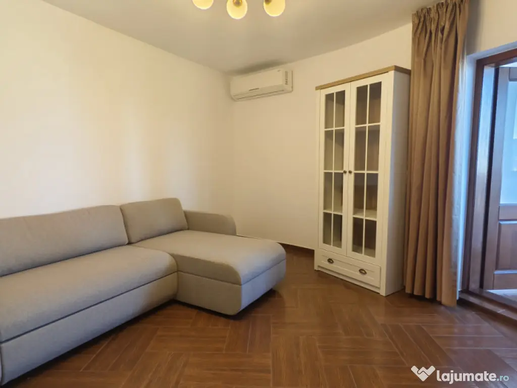 Apartament, 2 camere, ultracentral, etajul 8, Ploiești