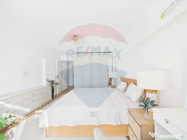 Apartament de vanzare, 3 camere ultra finisat, Bd. Unirii