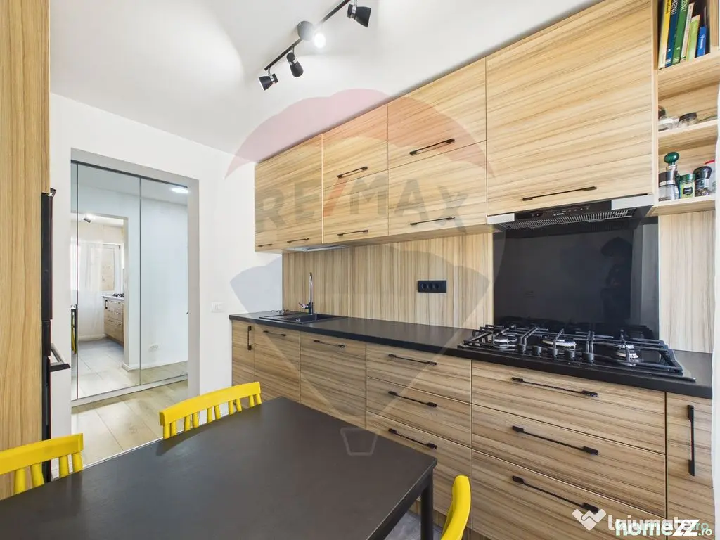 Apartament de vanzare, 3 camere ultra finisat, Bd. Unirii