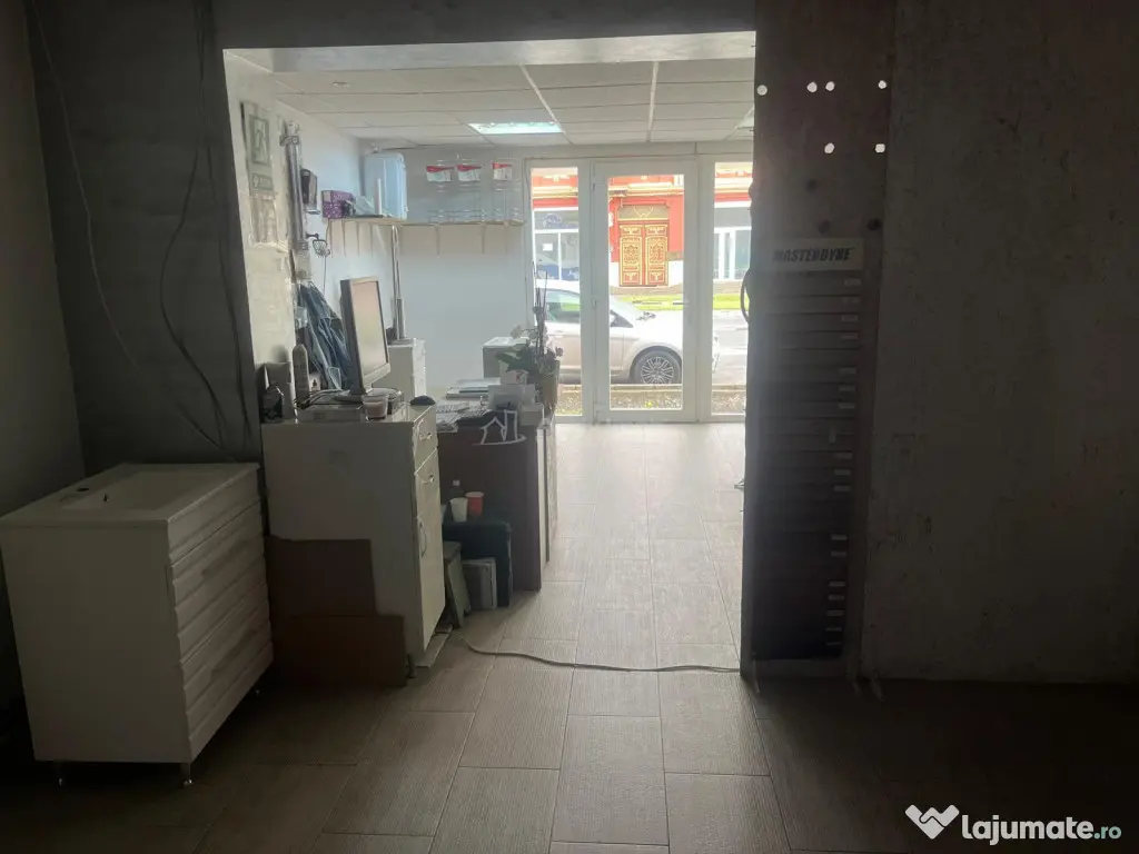 Caransebes, Chirie, Spatiu Comercial/Birouri