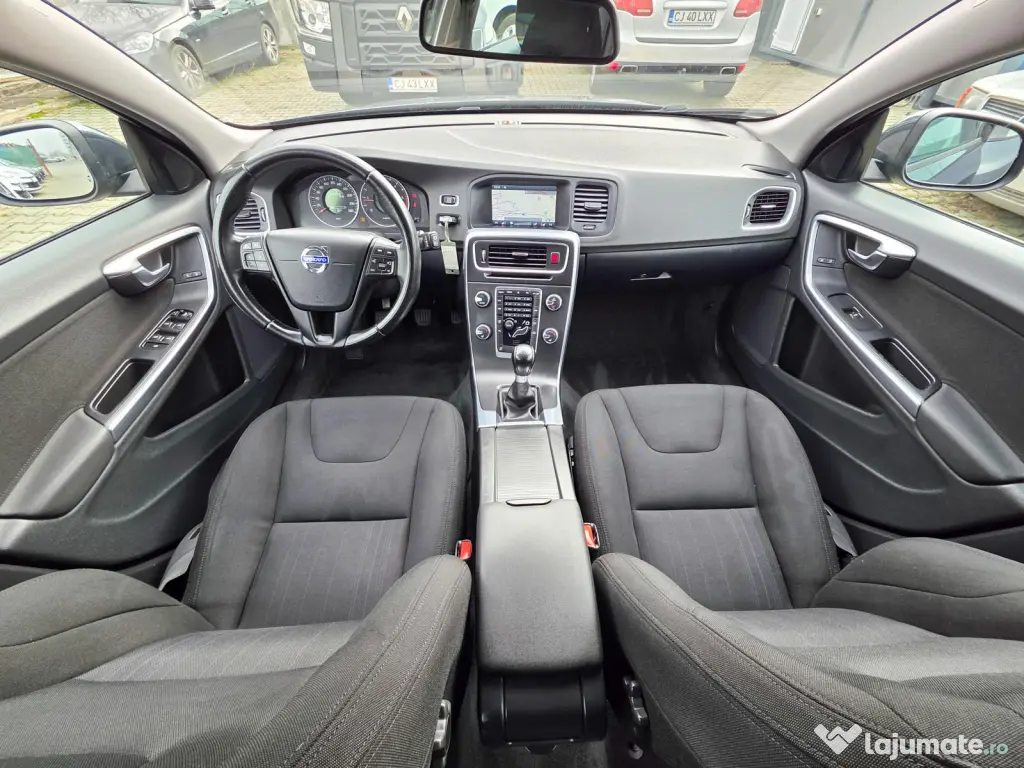 Volvo V60 Diesel, incalzire scaune, Navi, Carlig