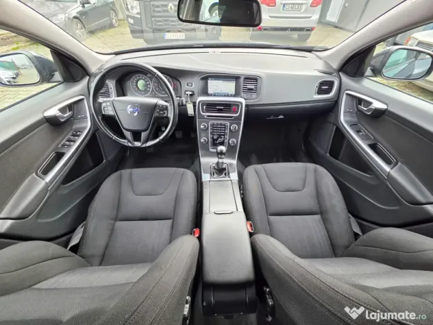 Volvo V60 Diesel, incalzire scaune, Navi, Carlig
