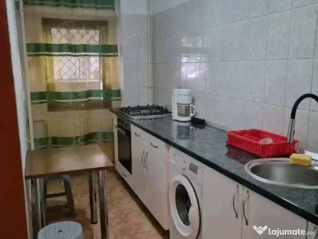 Aparatorii patriei tomesti parter