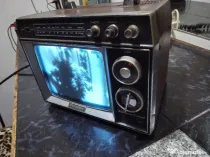 TV alb negru japonez Universum