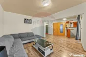 Apartament de vânzare cu 4 camere decomandat - Zona Intim 