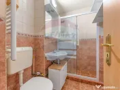 Apartament de vânzare cu 4 camere decomandat - Zona Intim 