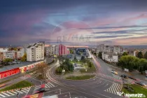 Apartament de vânzare cu 4 camere decomandat - Zona Intim