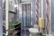 Apartament de vânzare cu 4 camere decomandat - Zona Intim 