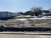 Teren superb 600 mp deschidere la asfalt , 11 m cu adâncime 