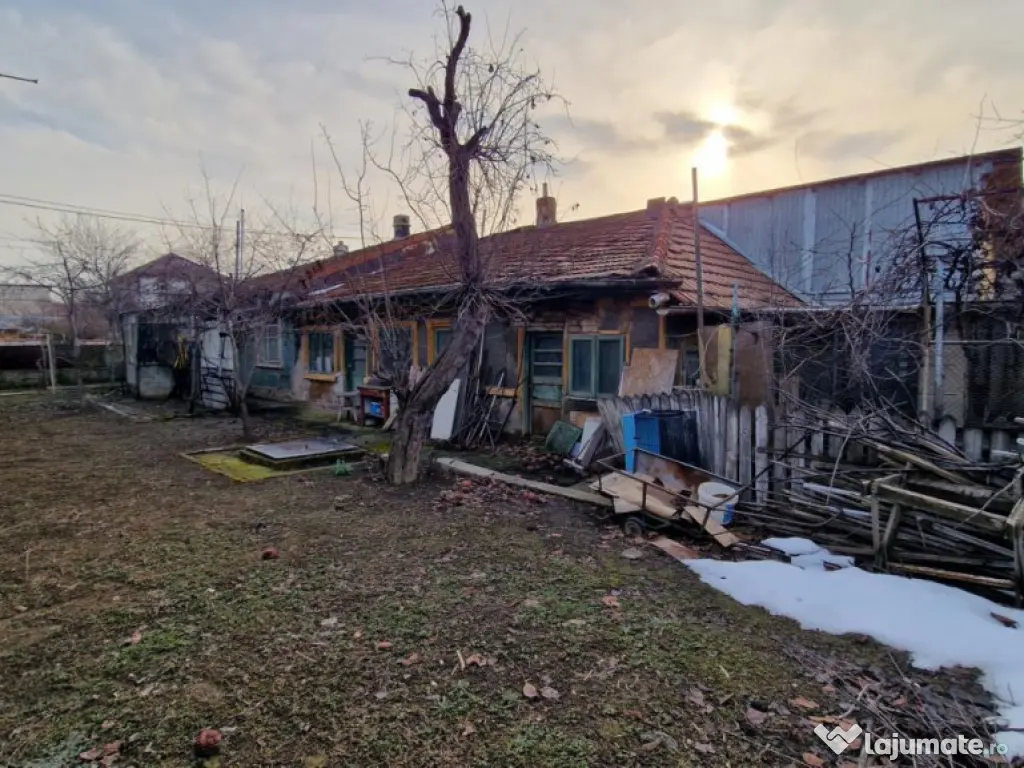 Casă cu teren generos de vânzare Zona Colentina – Carre