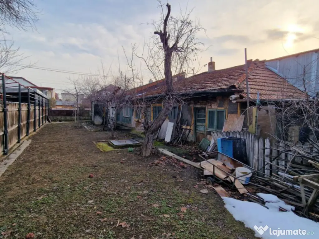 Casă cu teren generos de vânzare Zona Colentina – Carre
