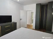 2 camere complet mobilat/utilat, prima chirie Loc parcare inclus 