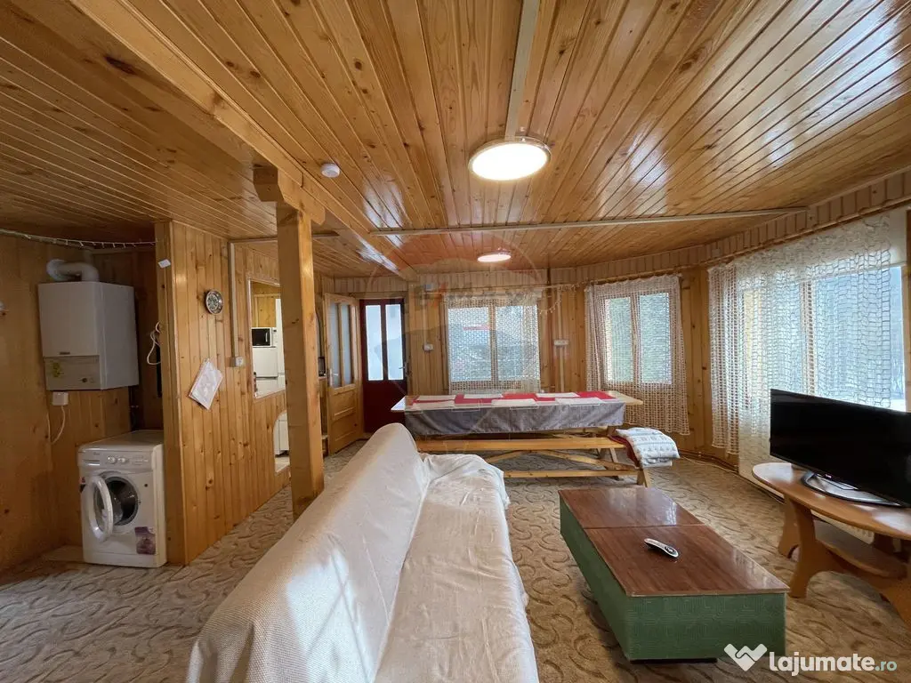 Vanzare Casă de vacanta in Predeal, langa padure, teren ...