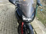 Moto Kawasaki ER6F 650 2006 – lovită dreapta – pornește