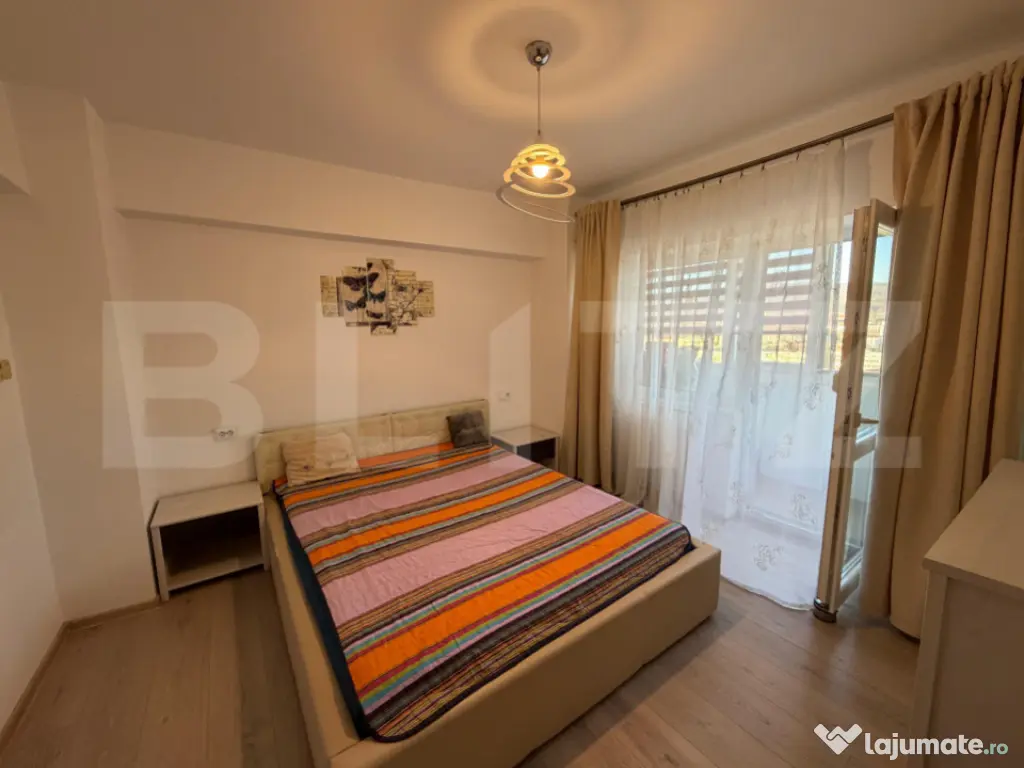 Apartament de vânzare, cu 3 camere