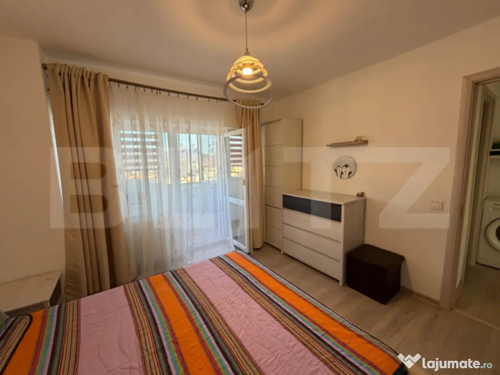 Apartament de vânzare, cu 3 camere