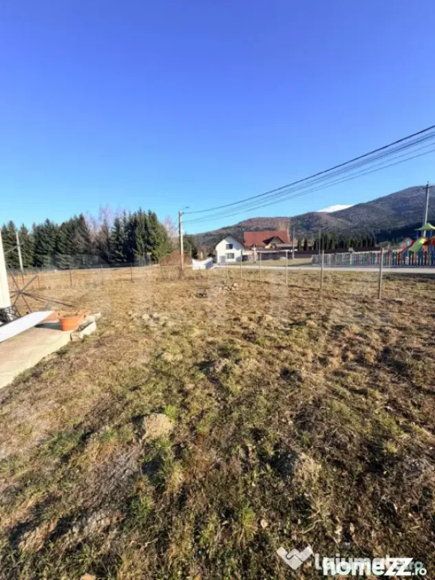 Teren intravilan de vânzare – Sâmbăta de Sus +4 ATV-URI