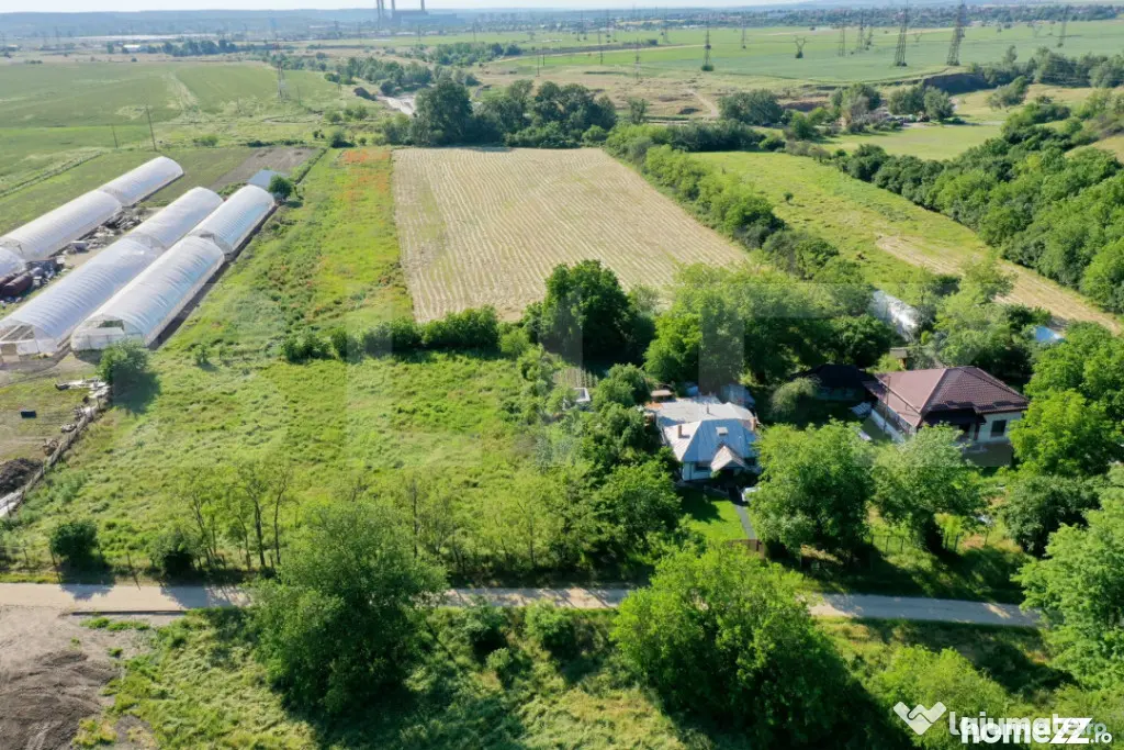 Teren EV și IV cu casă, 29.600 mp, utilități și acces f