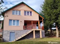 Vând cabana Muntele Baisorii