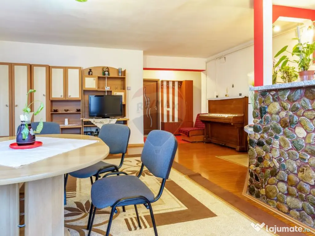 Apartament de vanzare, 2 camere, Str. Florilor Nr.186, Fl...