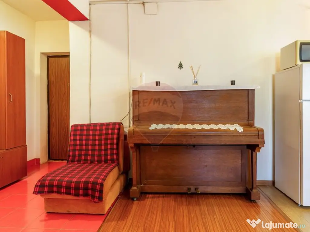 Apartament de vanzare, 2 camere, Str. Florilor Nr.186, Fl...