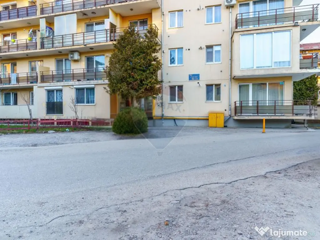 Apartament de vanzare, 2 camere, Str. Florilor Nr.186, Fl...