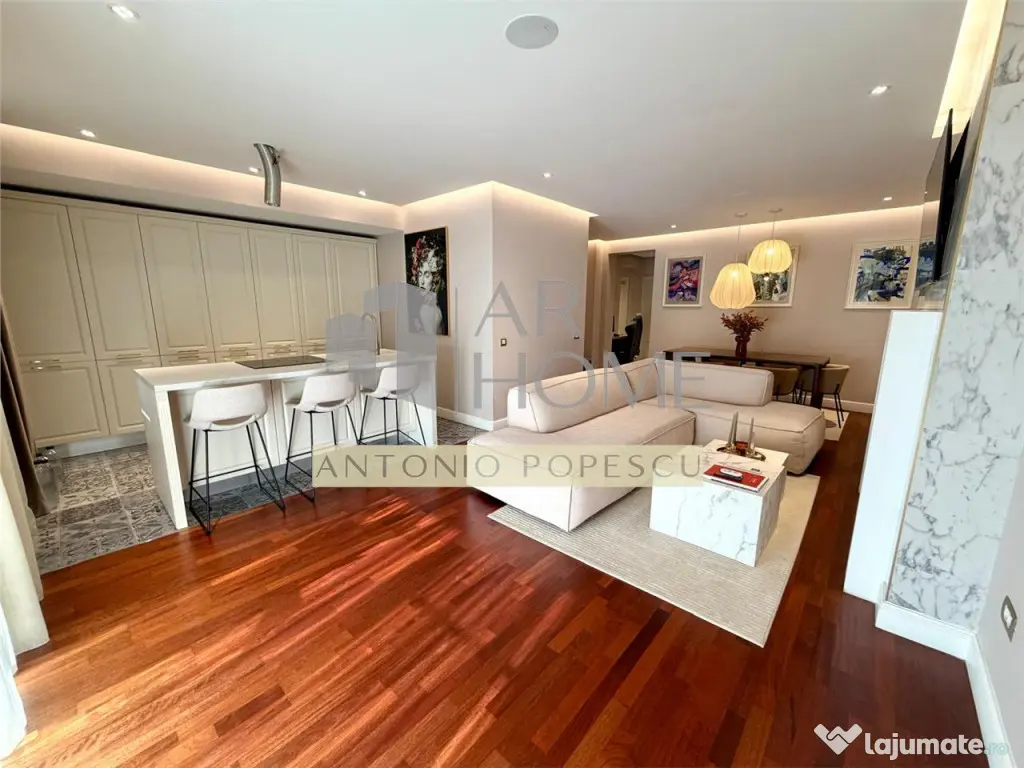 Apartament 3 camere alcatuit din 2 ap de 2 camere unite,Ploi