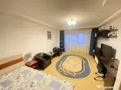 Garsoniera-Decomandata- Trafic Greu 